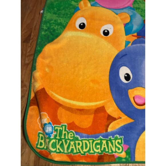 Nick Jr. Backyardigans xl fleece blanket 58"x48" vintage - Picture 2 of 4
